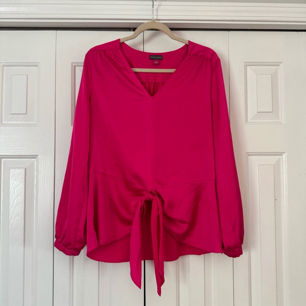 Vince Camuto - Cuffed Long Sleeve V-Neck Top